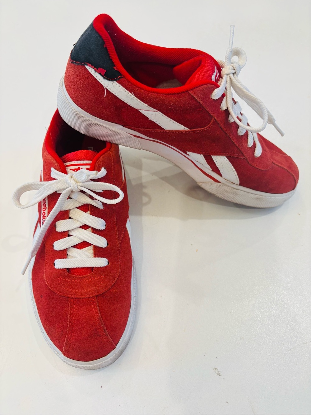 Reebok Red Suede Low-Top Sneakers with White Accents size 7.5 - Picture 5 of 12